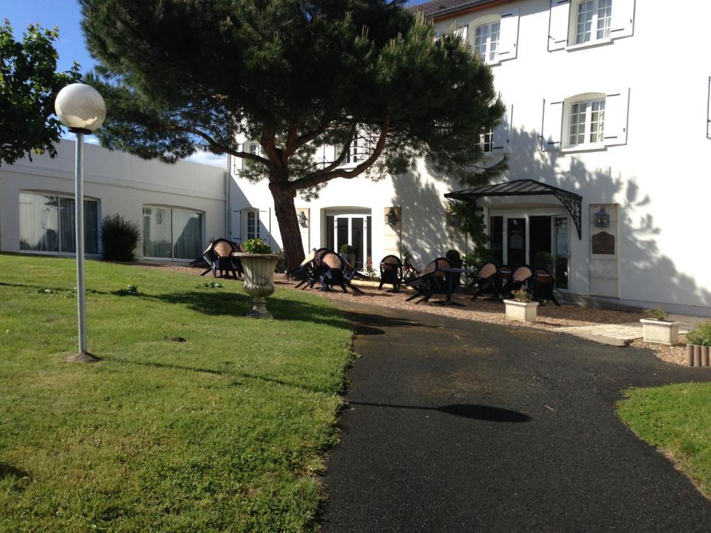 Logis Hotel Restaurant Des Chateaux Azay-le-Rideau Ngoại thất bức ảnh
