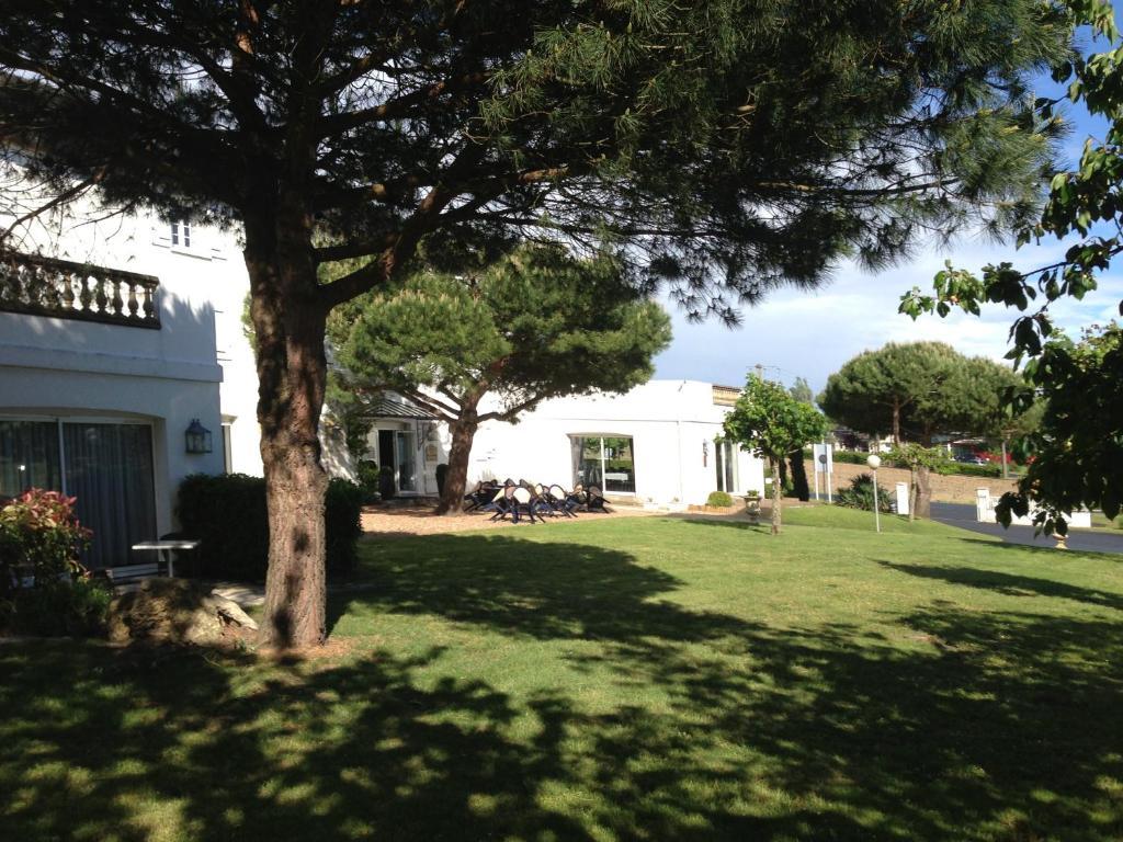 Logis Hotel Restaurant Des Chateaux Azay-le-Rideau Ngoại thất bức ảnh
