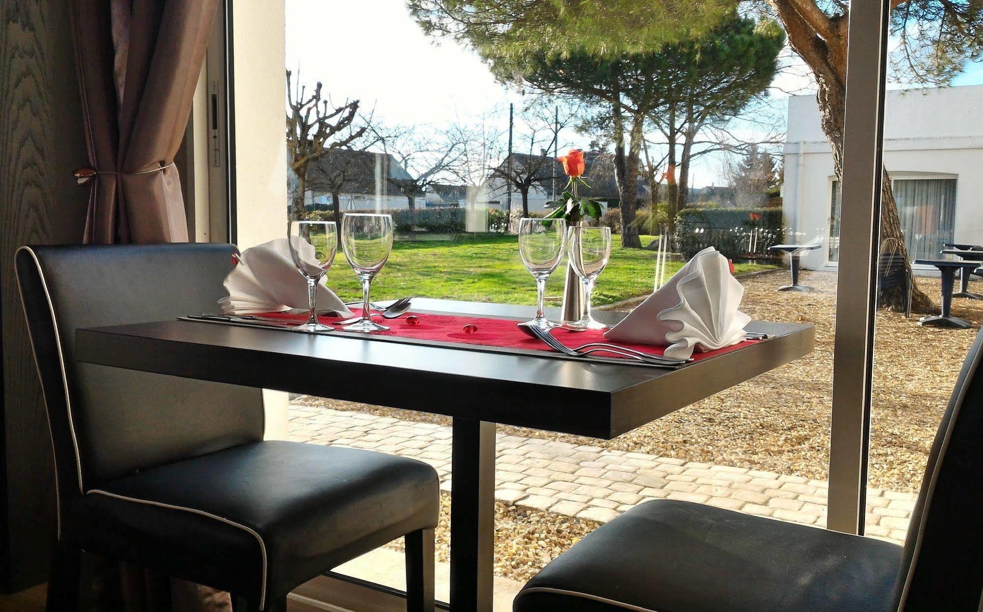 Logis Hotel Restaurant Des Chateaux Azay-le-Rideau Ngoại thất bức ảnh