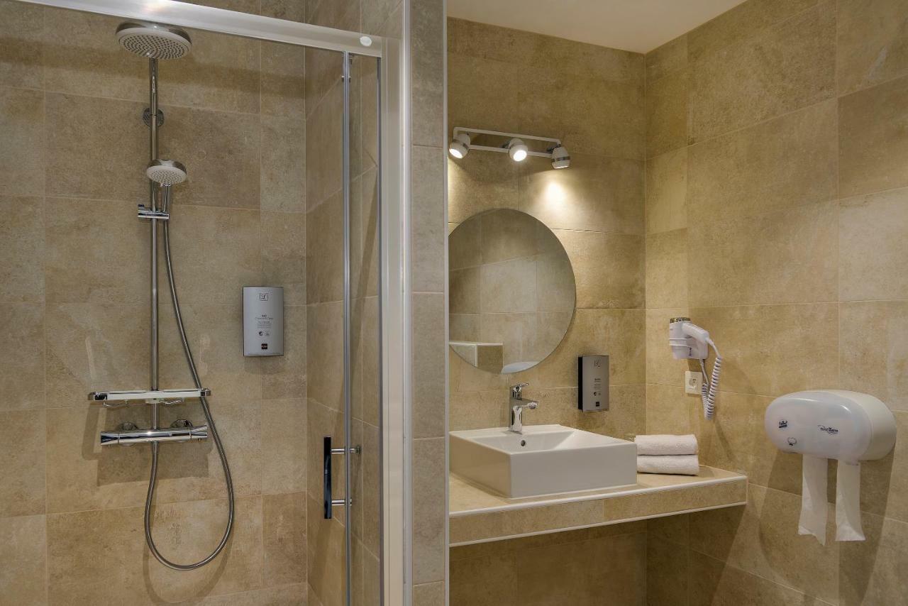 Logis Hotel Restaurant Des Chateaux Azay-le-Rideau Ngoại thất bức ảnh